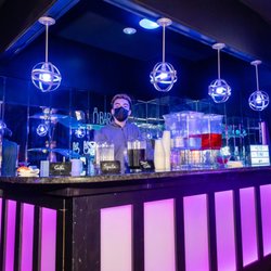 E Lounge