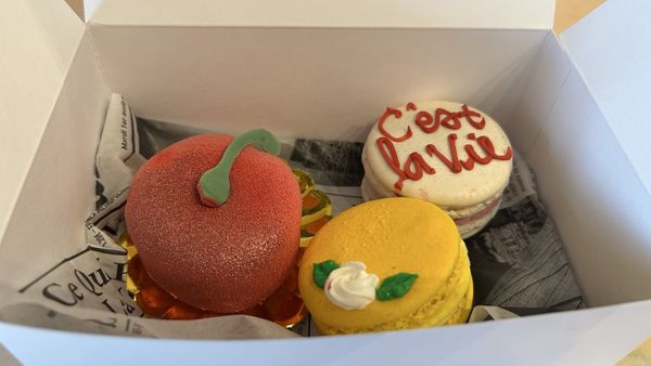 Sweet Dee’s Bakeshop by null