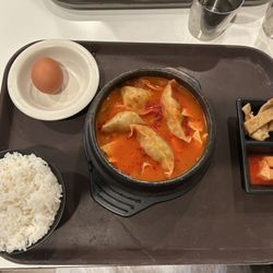 Dumpling tofu soup (vegetable dumplings)