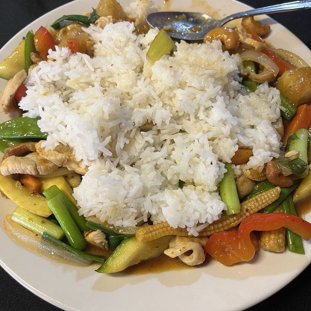 Lotus Thai House - Cashew Nut Chicken - Thai Near Me - Parma, Ohio Lotus Thai House - Cashew Nut Chicken - Thai Near Me - Parma, Ohio