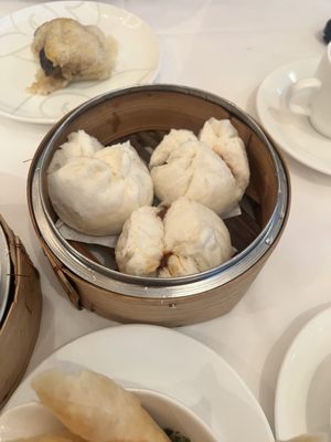 Lai Wah Heen by null