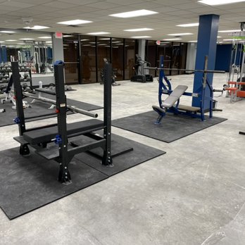 Barbell 828 - Gyms Near Me - Quincy, Illinois Barbell 828 - Gyms Near Me - Quincy, Illinois