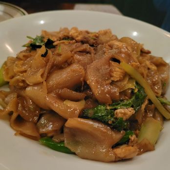 Mitr Thai - Chicken Pad Se-Ew - Thai Near Me - New York, New York Mitr Thai - Chicken Pad Se-Ew - Thai Near Me - New York, New York