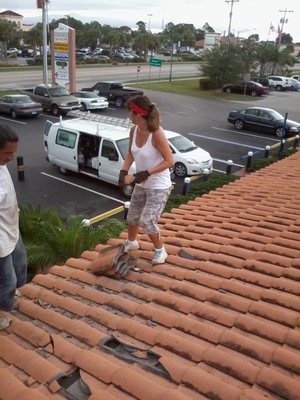 TOP It Off Roofing Logo