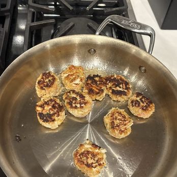 Mise En Place Cooking Studio - Crab cakes - Cooking Classes Near Me - Roswell, Georgia Mise En Place Cooking Studio - Crab cakes - Cooking Classes Near Me - Roswell, Georgia