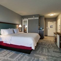 Hampton Inn & Suites Chicago/Aurora - Guest room amenity