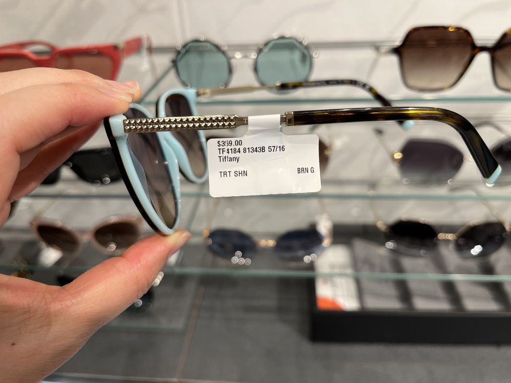 SUNGLASS HUT Updated June 2024 2500 N Mayfair Rd, Wauwatosa