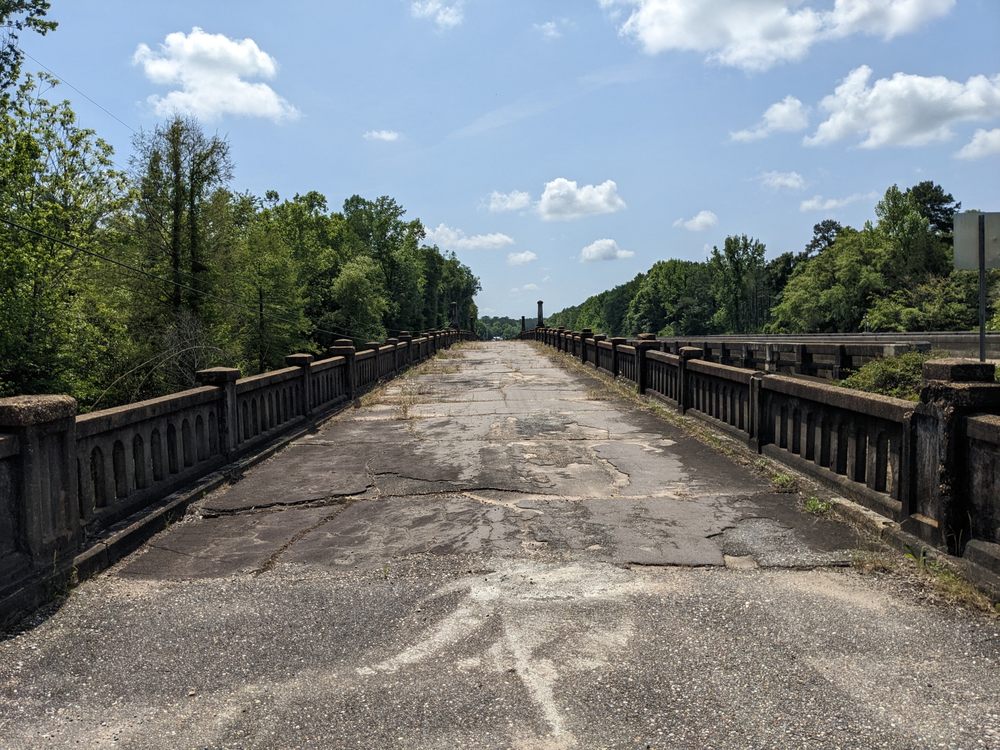 VETERANS MEMORIAL BRIDGE HISTORICAL MARKER 11822 US231, Brundidge, Alabama Landmarks