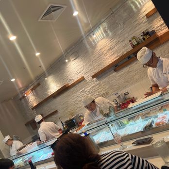 Chef Soon Contemporary Sushi - Sushi Bars Near Me - Woodridge, Illinois