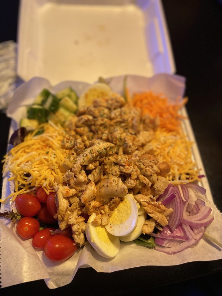 DOGHOUSE BAR AND GRILL Updated September 2024 37 Photos & 19