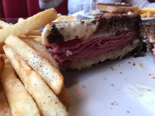 Royal Restaurant by null