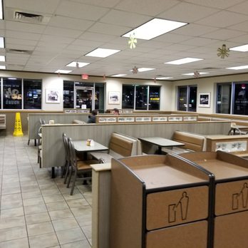Whataburger - Seating - Burgers Near Me - Baton Rouge, Louisiana Whataburger - Seating - Burgers Near Me - Baton Rouge, Louisiana