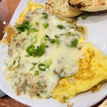 Another Broken Egg Cafe - Lobster and Brie omelet - Cafes Near Me - Lake Mary, Florida