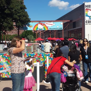 Hello Kitty Con - Festivals Near Me - Los Angeles, California