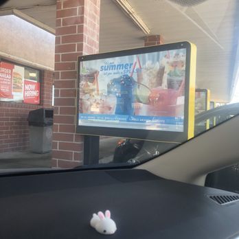 Sonic Drive-In - Outdoor ordering - Fast Food Near Me - Tracy, California