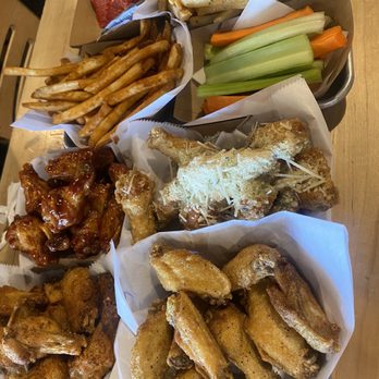 Fire Wings - Lemon pepper, Cali rub, barbecue and garlic parm wings with seasoned fries and garlic parm fries - Chicken Wings Near Me - Hayward, California