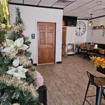 Ding Tea Detroit - Interior - Bubble Tea Near Me - Madison Heights, Michigan