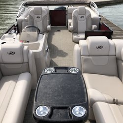 Lake Norman Boat Rentals and Sales - 2018 Princecraft Quorum 23 XT w/ 150hp (12 person max)