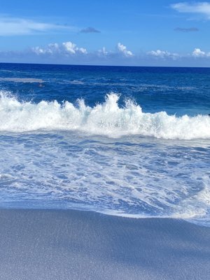 Kahana Bay Beach Park by null