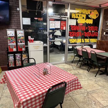 Ramis Pizza - Inside - Pizza Near Me - San Antonio, Texas Ramis Pizza - Inside - Pizza Near Me - San Antonio, Texas