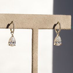 Drop Pear Earring Set