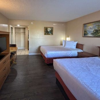 Villager Inn Motel - Motel Selma CA Double Full - Hotels Near Me - Selma, California Villager Inn Motel - Motel Selma CA Double Full - Hotels Near Me - Selma, California