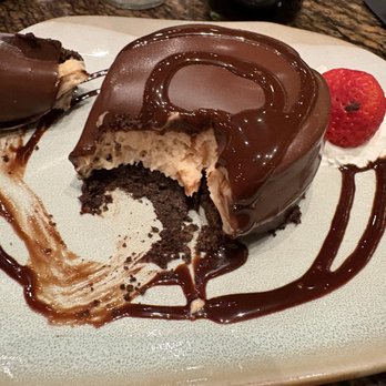 Jacksons Bistro Bar & Sushi - Peanut butter torte inside - Sushi Bars Near Me - Tampa, Florida