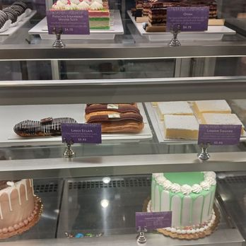 Deerfields Bakery - Bakeries Near Me - Deerfield, Illinois