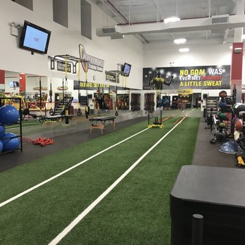 Retro Fitness - VIP training area. - Gyms Near Me - Glendale, New York