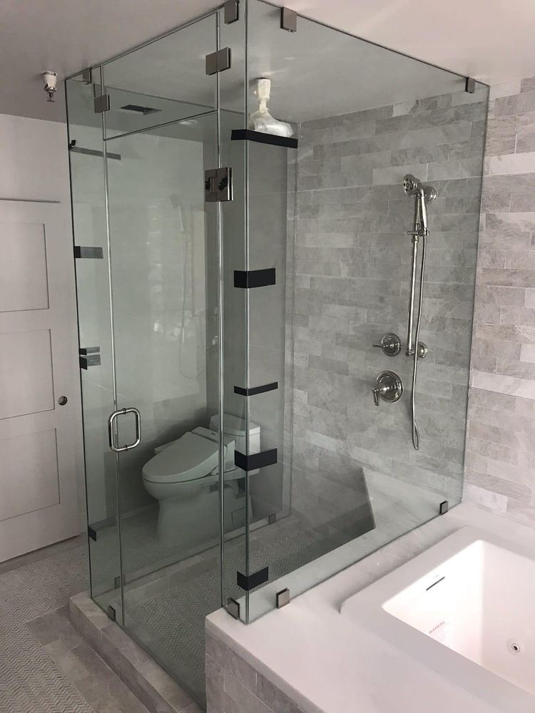 Slide of Messika Develompent