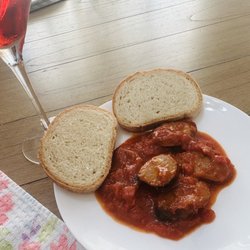 Enzo's Italian Eatery - Side of sausage with their signature bread!!