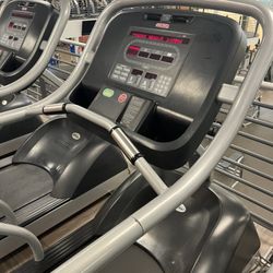 LA Fitness - Treadmills