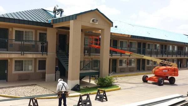 Standard Roofing Logo