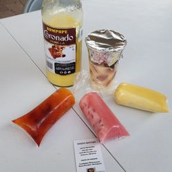 Antojitos Apatzingán - Hielitos y gelatine con rompope
