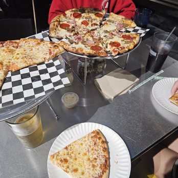 Yonx Pizza Bar & - Pizza Near Me - Wylie, Texas Yonx Pizza Bar & - Pizza Near Me - Wylie, Texas