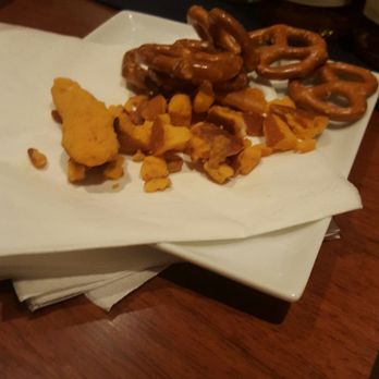 Bar Butler - Free snacks - Cocktail Bars Near Me - Hong Kong, HK