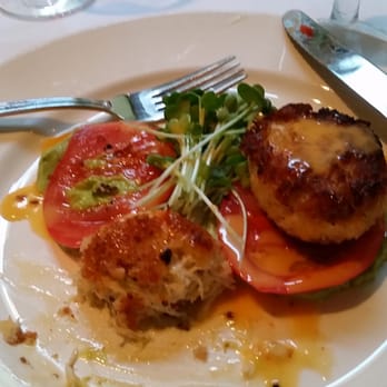 Bis on Main - Crab cakes!  :)    A-M-A-Z-I-N-G! - New American Near Me - Bellevue, Washington