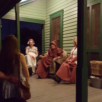 Nash Farm - Ladies sharing the "news" and history of the farm. - Tours Near Me - Grapevine, Texas Nash Farm - Ladies sharing the "news" and history of the farm. - Tours Near Me - Grapevine, Texas