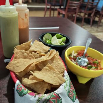 Kikis - Complimentary salsa, chips and soup (was finished before taking photo) - Tacos Near Me - Port Isabel, Texas