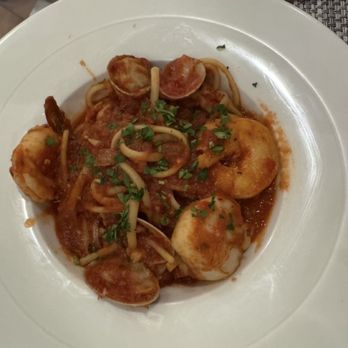 MuuMuu - linguine di mare - Pizza Near Me - Lahaina, Hawaii MuuMuu - linguine di mare - Pizza Near Me - Lahaina, Hawaii