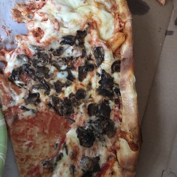 Lucio's Pizzeria - Couldn't stomach the leftovers - Pizza Near Me - Pleasantville, New York