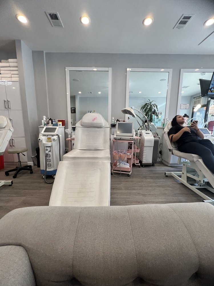 THE IRIS SPA Updated March 2024 11 Photos 14606 Jamaica Ave