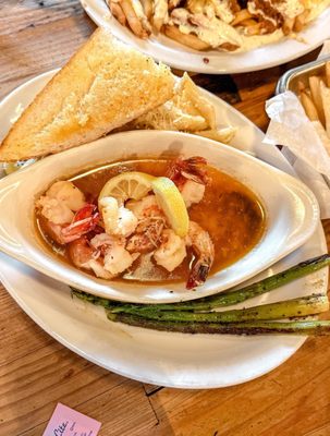 Asiel's Restaurant by null