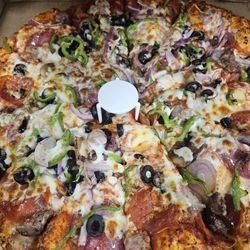 Rancho Steve's Pizza - Large Steve's combination that took an hour to get served to us.