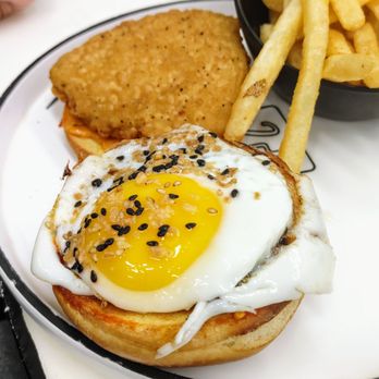 2d Restaurant - Plant based chicken: Asian crunch chili - Donuts Near Me - Chicago, Illinois 2d Restaurant - Plant based chicken: Asian crunch chili - Donuts Near Me - Chicago, Illinois