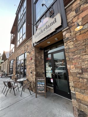 Wonderland Cafe & Lodge by null