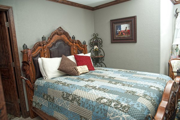 Yellow Rose Inn by null