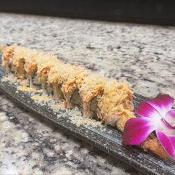 Yoshi Sushi - Spicy Girl Roll
