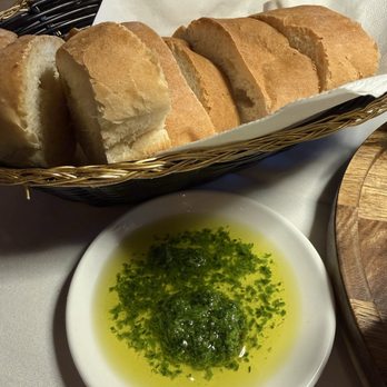 Brooklyn Bridge Italian Restaurant - Bread! - Italian Near Me - Memphis, Tennessee Brooklyn Bridge Italian Restaurant - Bread! - Italian Near Me - Memphis, Tennessee