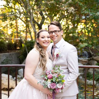 Peterson Design & Photography - Photo by Peterson Design & Photography - Event Photography Near Me Peterson Design & Photography - Photo by Peterson Design & Photography - Event Photography Near Me